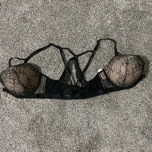 Victoria Secret new with tags bra 34DD